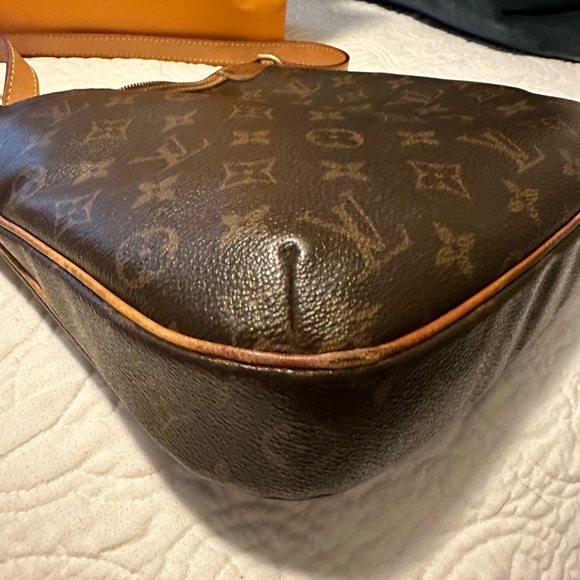 Louis Vuitton Monogram Odeon PM - Picture 4 of 16